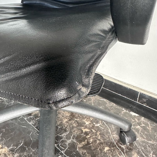 Office executive chair used, PU leather, ergonomic design