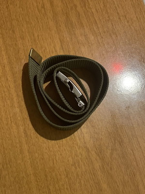 Belt adjustable, green, used