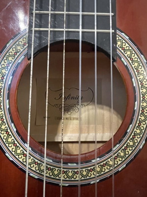 Guitar Infinity like new