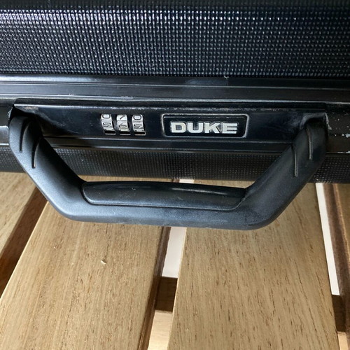 Duke hard briefcase black color like new 44x32