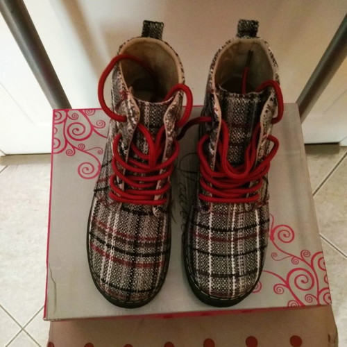 Multicolor boots size 36 new with knitted texture and soft leather