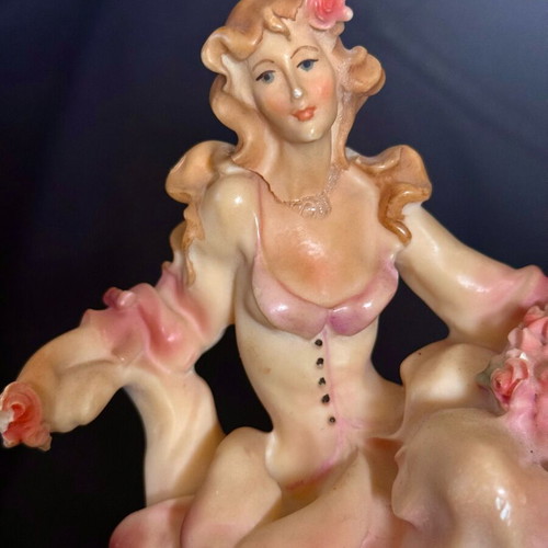 Vintage figurine "Lady with Flowers" style Giuseppe Armani like new