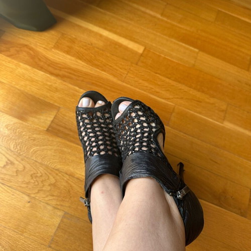 Leather unique ankle boot Boutique 9 no 38 with 11cm heel like new, black