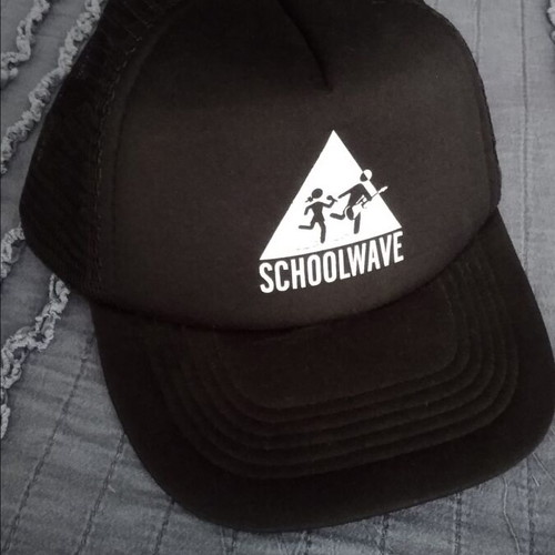 Schoolwave hat like new, black and white, one size
