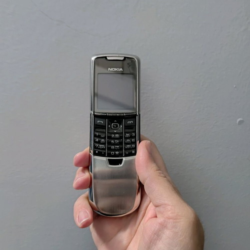 Nokia 8800 used with 2 extra batteries and charger