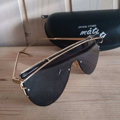 EL Gio sunglasses like new, men's, black and gold
