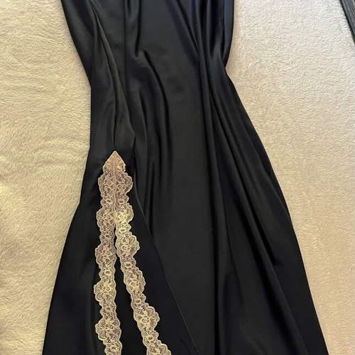 Women's satin nightgown like new, blue with lace, size M-L