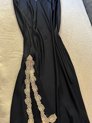 Women's satin nightgown like new, blue with lace, size M-L