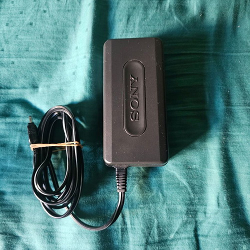 Sony Handycam 360x Vision Hi8 CCD-TRV87E camcorder