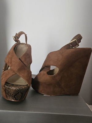 Migato brown suede platform sandals size 37, like new