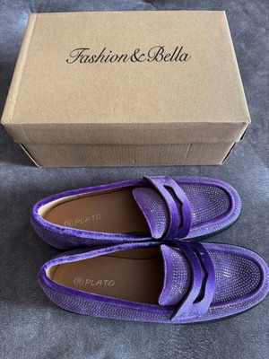 Purple shoes new, size 38