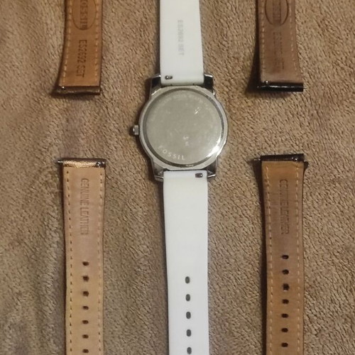Fossil women's watch like new with three straps 38mm