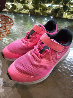 Nike Runner used pink color size 34