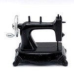 Vintage Play-me Singer Sewing Machine Pencil Sharpener new