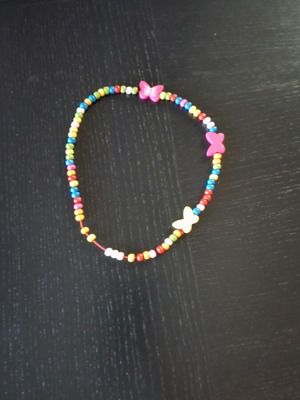 Jewelry like new, 4 bracelets, 3 brooches and 2 necklaces