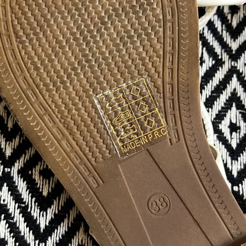 Envie Shoes sandals size 38, like new, white with gold details