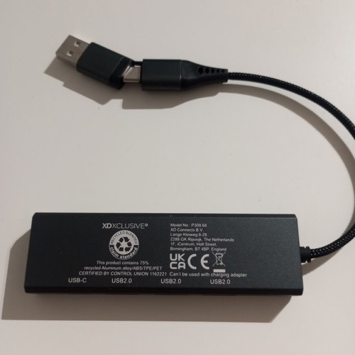 USB hub with 3 USB ports and 1 Type-C fast charge