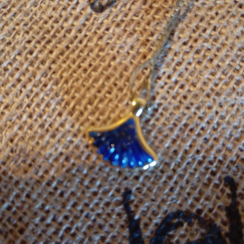 Monet.ine vintage pendant necklace used, blue and gold