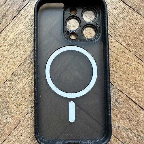 iPhone 14 Pro case with broken right lens protector