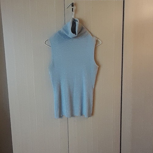 Sleeveless turtleneck top grey-silver metallic like new, size M