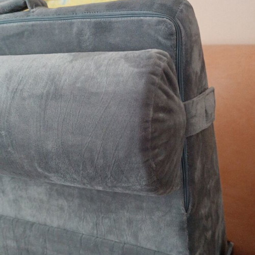 Adjustable orthopedic bed wedge pillow like new, memory foam