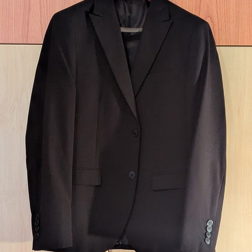 Leonardo Uomo Suit 3-piece set black like new, size 48