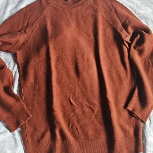 Primark sweater and Decathlon beanie set like new