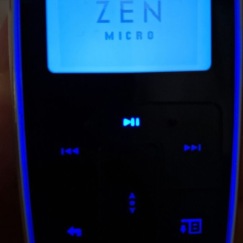 Creative Zen Micro used, white, battery needs replacement