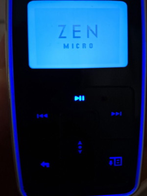 Creative Zen Micro μεταχειρισμένο, λευκό, θέλει αλλαγή η μπαταρία του