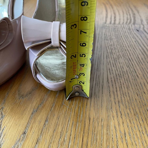 Patent leather pumps like new, size 37, beige pink