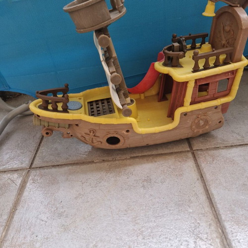 Fisher-Price Disney Jake and the Never Land Pirates Bucky pirate ship used