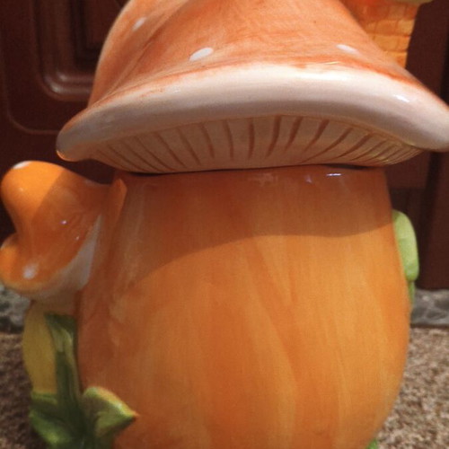 Ceramic Easter Cookie Jar Mushroom House like new