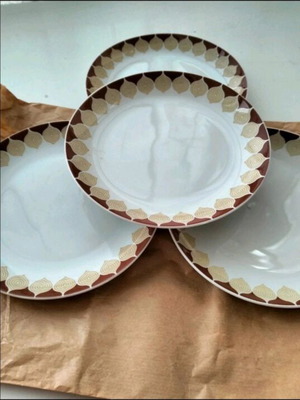 Dessert or fruit plates used, set of 4, white with ecru and brown