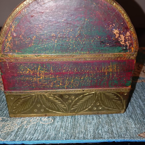Authentic Indian chest used with embossed brass designs 25×15×15 cm