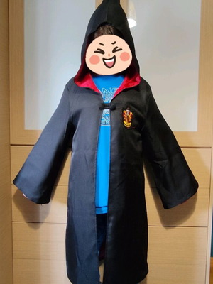 Harry Potter carnival costume like new, cape for children 145 cm