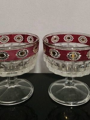 Stampi Francolini crystal bowls used with red and gold details