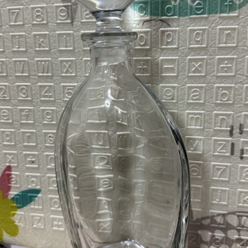 Carafe like new, height 31 cm with lid, width 14 cm