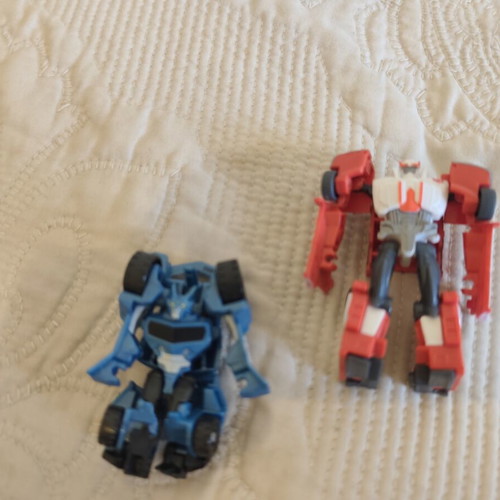 Transformers set of 2 action figures