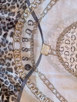 Guess scarf 70x180 cm, animal print with chains, multicolor