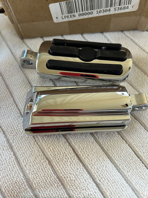 Harley Davidson highway relax pegs new