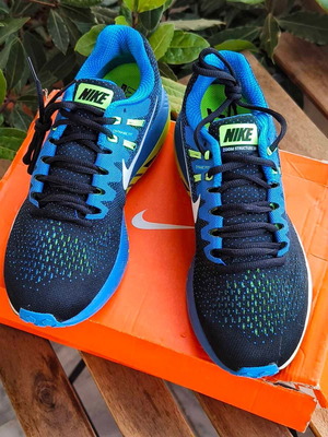 Nike Air Zoom Structure 20 αθλητικό παπούτσι καινούργιο, μέγεθος 42,5, μπλε-μαύρο