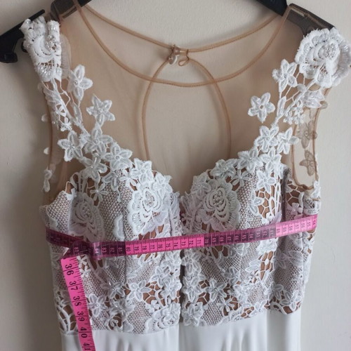 OFFER!  1500€ wedding dress size medium-large