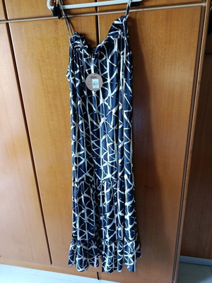 Long dress new with straps and gold details black and gold