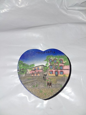 Souvenir heart-shaped keepsake box Portaria like new