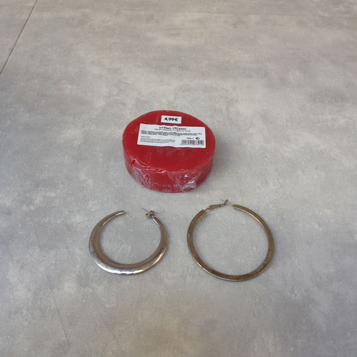 Vintage women's hoop earrings used, pack of 2, 2000s decade