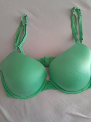 Victoria's Secret bra used, size 38D, green