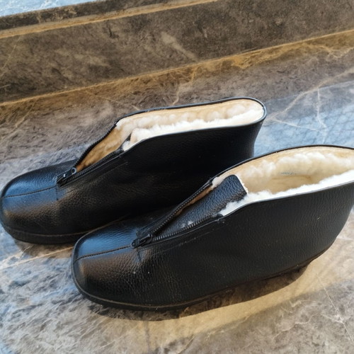 Swiss handmade men's shoes used, black, size 44.5