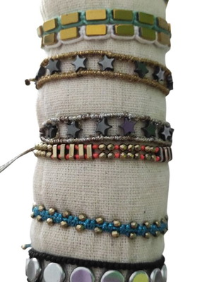Bracelet with semi-precious stones adjustable size like new