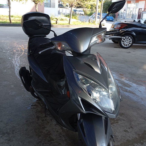 Kymco Agility 150 scooter used, silver, automatic, petrol