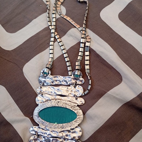 Vintage Art Deco Necklace with Green Stone, like new